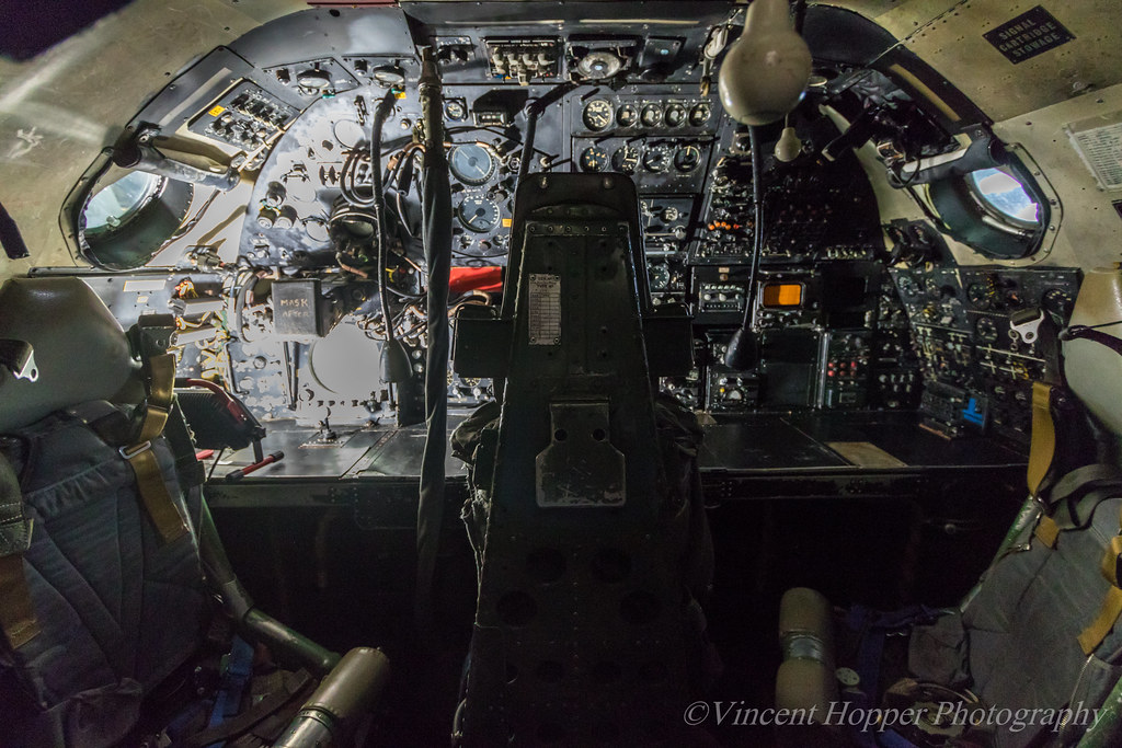 Vulcan B2 XJ824 (or 823 - solo)
